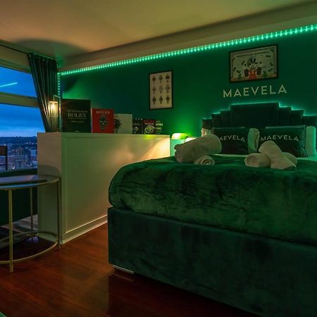 Maevela Apartments - Top Floor Rolex Themed Studio Apt Inside The Cube, Mailbox - Free Netflix & Wifi Birmingham Zewnętrze zdjęcie