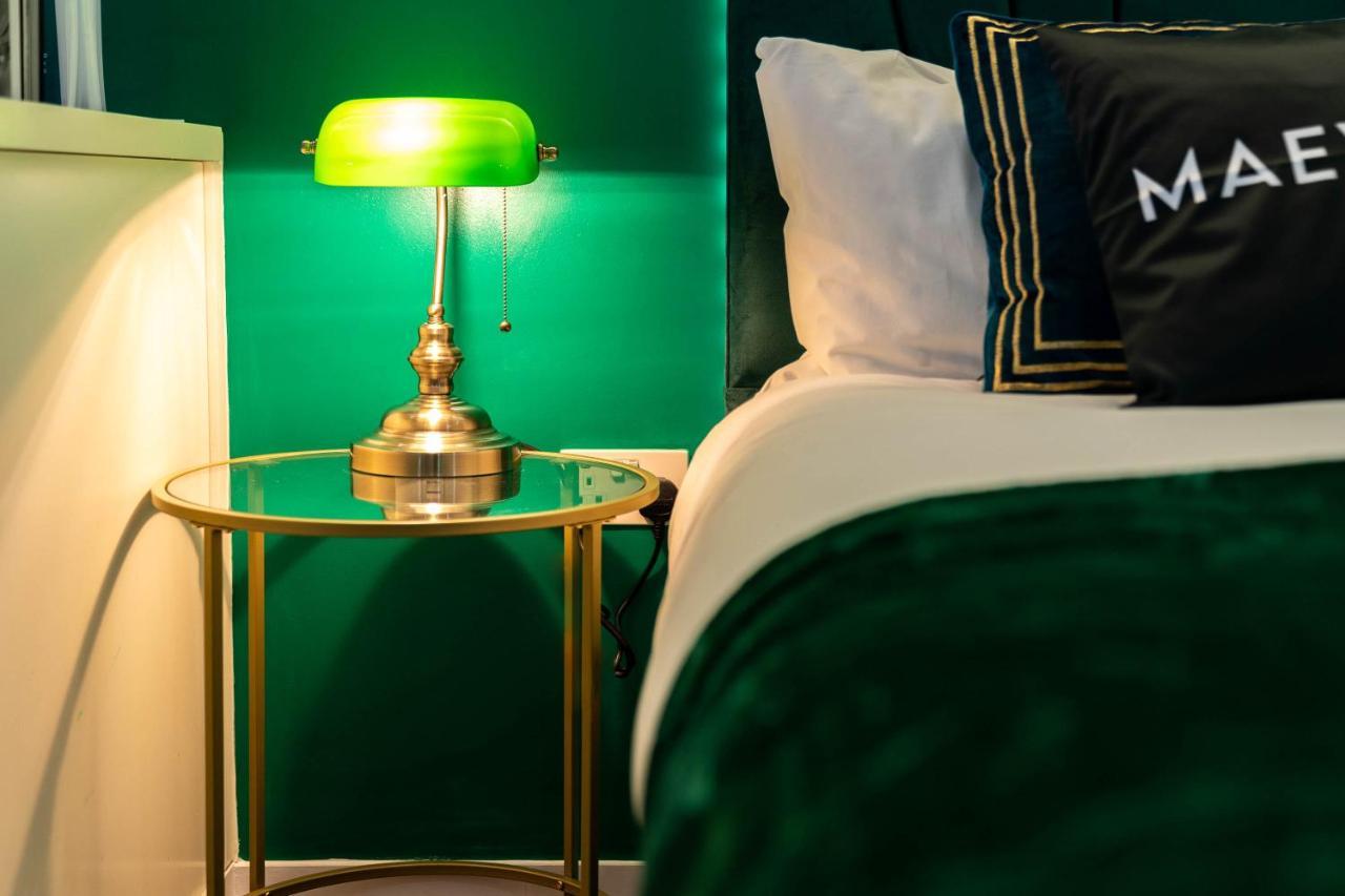 Maevela Apartments - Top Floor Rolex Themed Studio Apt Inside The Cube, Mailbox - Free Netflix & Wifi Birmingham Zewnętrze zdjęcie