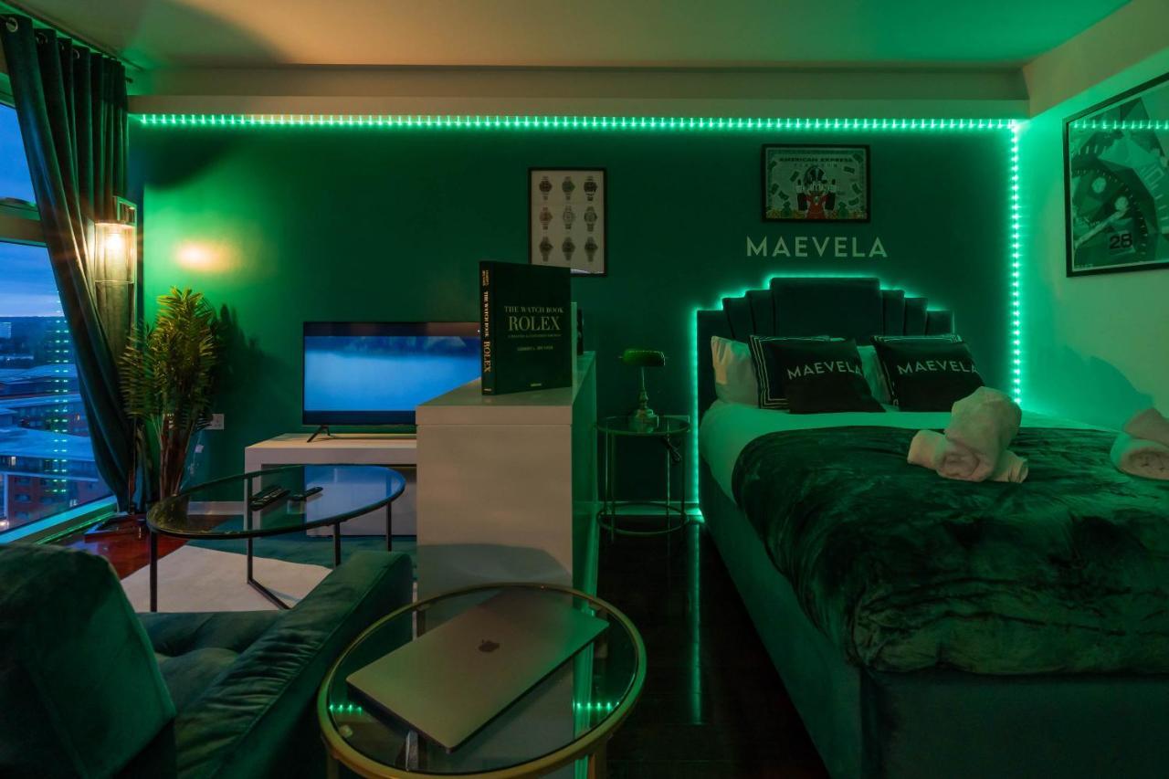 Maevela Apartments - Top Floor Rolex Themed Studio Apt Inside The Cube, Mailbox - Free Netflix & Wifi Birmingham Zewnętrze zdjęcie
